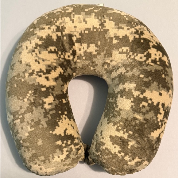 Camouflage Neck Pillow - Picture 2 of 5